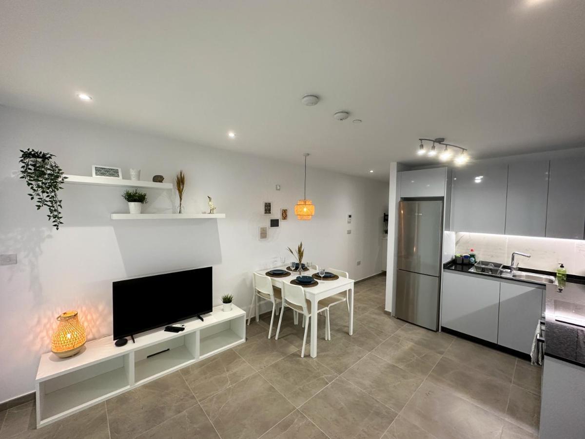 גיברלטר Brand New - Massive Studio - E1 - Self Catering מראה חיצוני תמונה